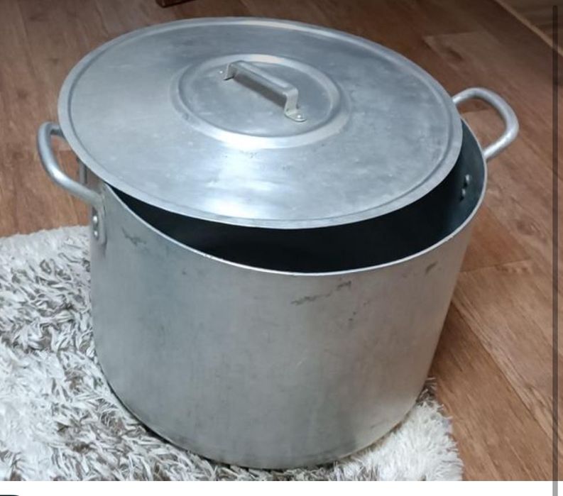Үлкен кастрюль сатылады 50 литр