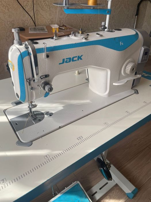 Швейная машинка Jack