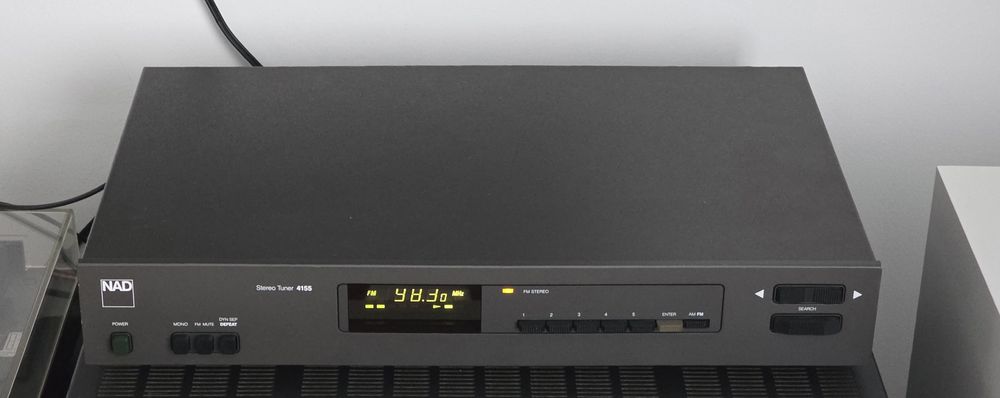 NAD Stereo Tuner 4155