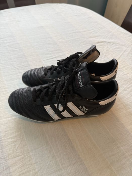 Ghete fotbal Adidas mondial noi 38.5