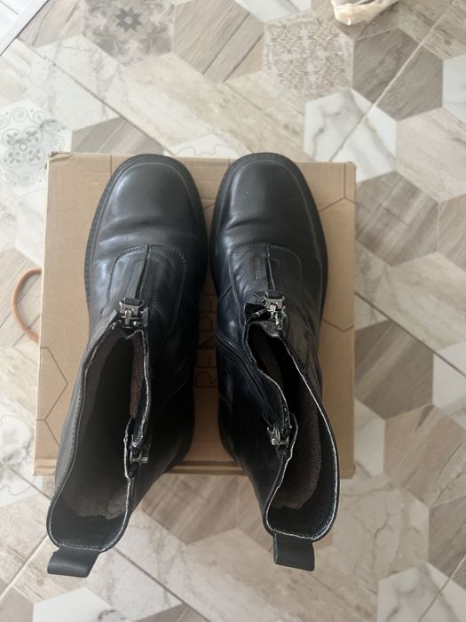 Продам зимние ботинки 39 размер