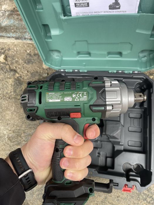 Зелен гайковерт Parkside