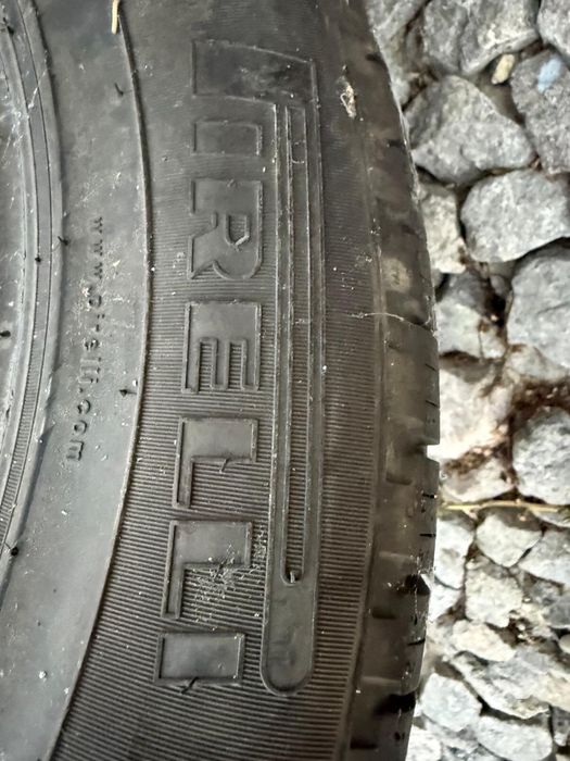 titlu - 215/60R17 Pirelli nou (1 bucata)