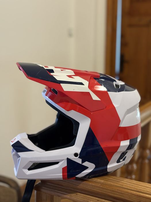 Каска Leatt 2.5 размер М