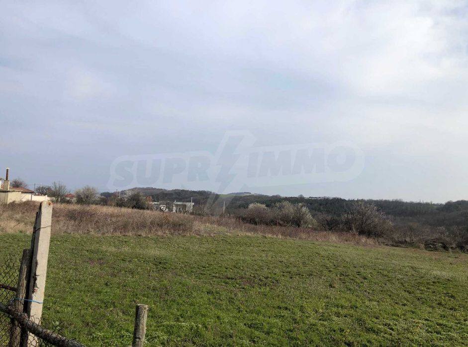 Продава се земя в частична регулация за жилищни нужди - с. Горица