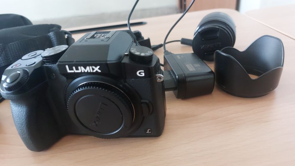 Panasonic Lumix G7 cu obiectiv kit + obiectiv manual + filtru cpl