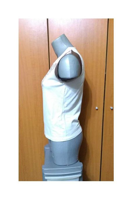 Bluza/ tricou fara maneci M&CO  bej cu imprimeu si strasuri, M