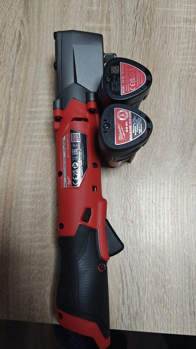 Impact unghiular m12 cap 3/8 acumulator de 2 ah inclus