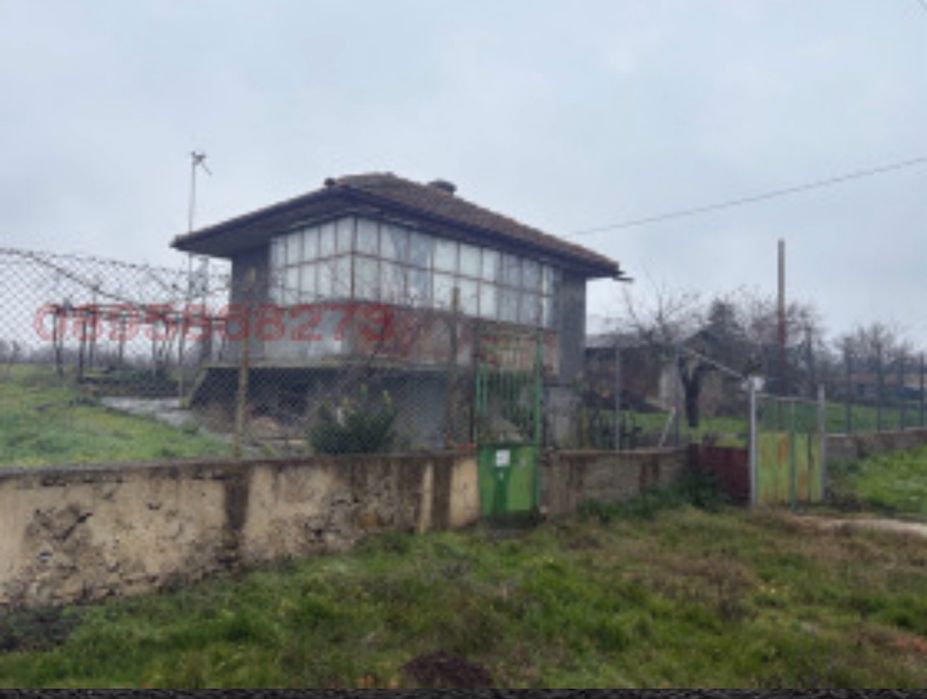Продавам къща в село Ветрино