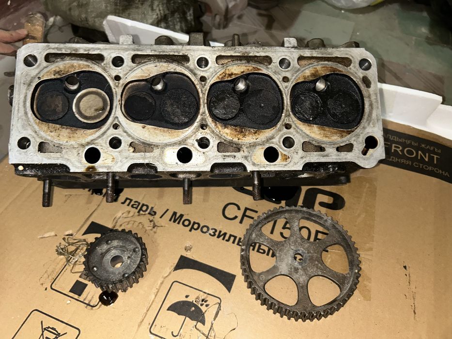 Головка двигетеля AEE