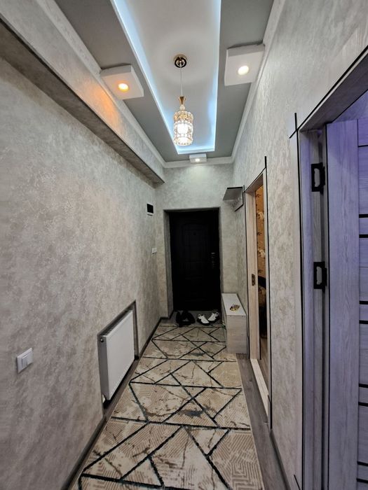 Шахар марказида жойлашган 1 хонали квартира ижарага берилади