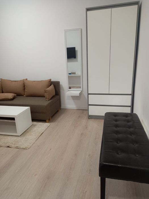 Inchiriez garskniera eleganta Piata Alba Iulia