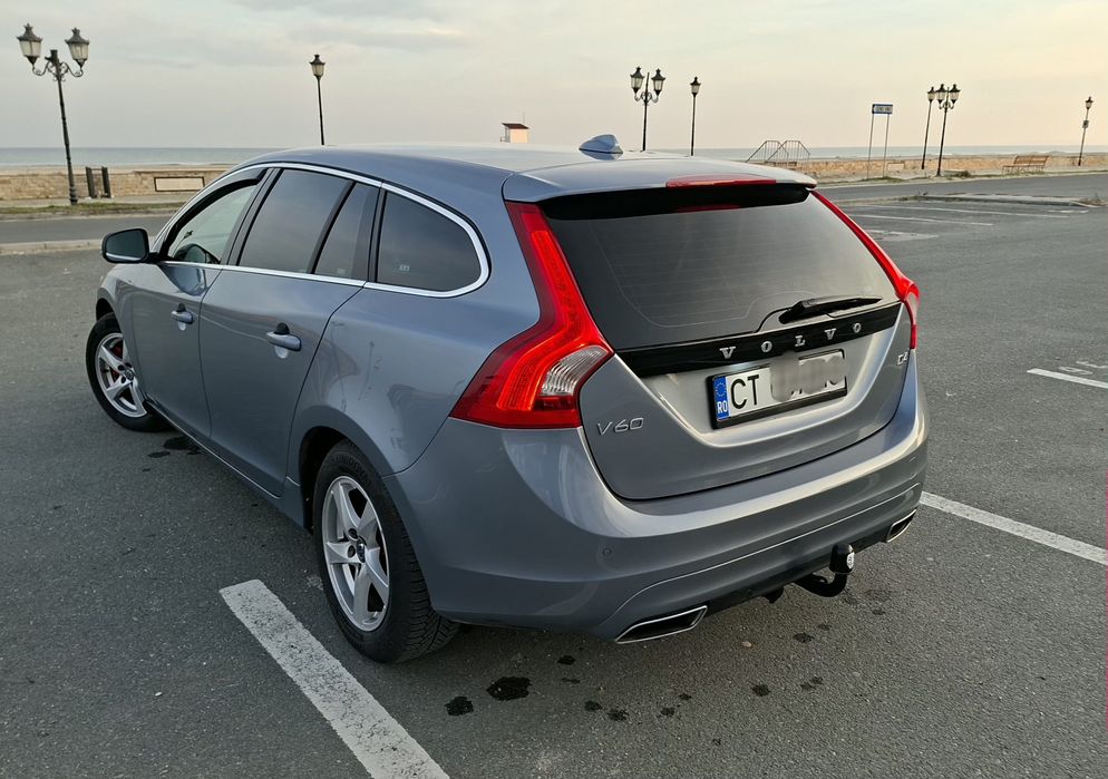Vând Volvo v60 euro 6 2.0tdi 190cp