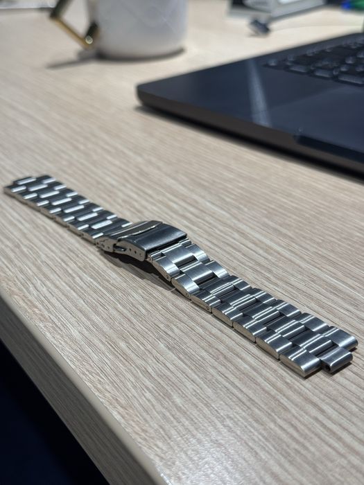 Металлический ремешок для часов 22 мм, серый