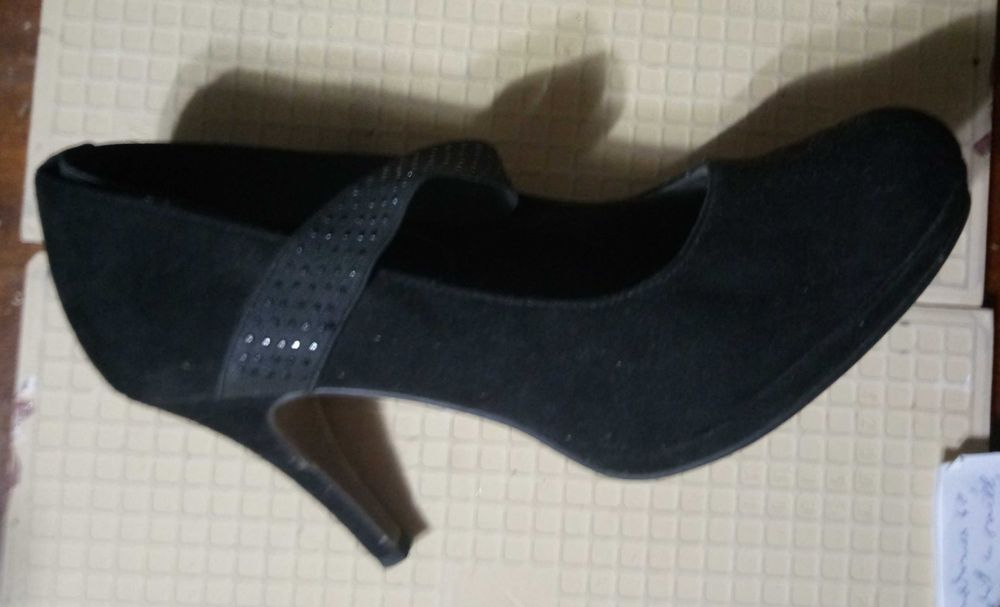 Pantofi cu toc, eleganti