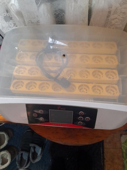 Продаётся инкубатор для яиц