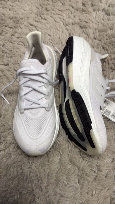 Adidasi adidas ultraboost nr 42.5