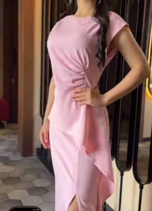 Продам новое розовое платье