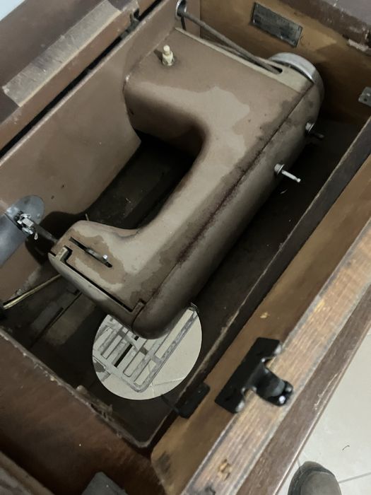 Masina de cusut Cugir