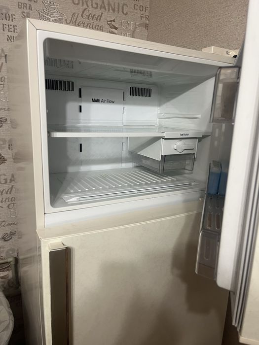 Продам холодильник