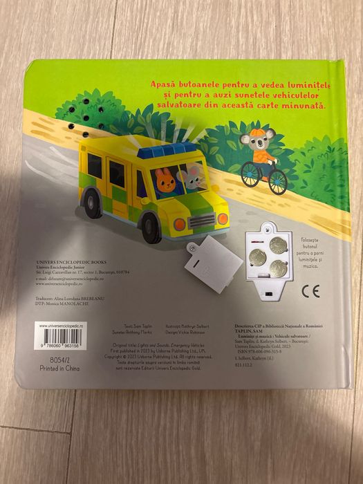 Carte pentru copii Vehicule salvatoare, editura Univers Enciclopedic