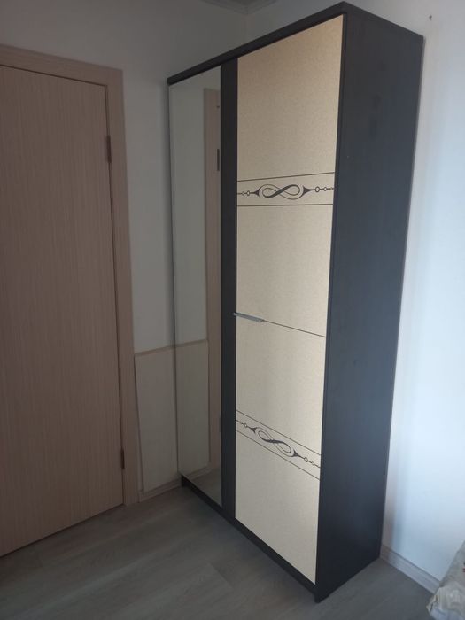 продам шкаф доя прихожи