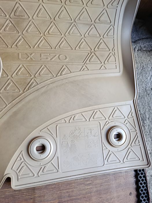 Продам оригинальные коврики LEXUS LX570