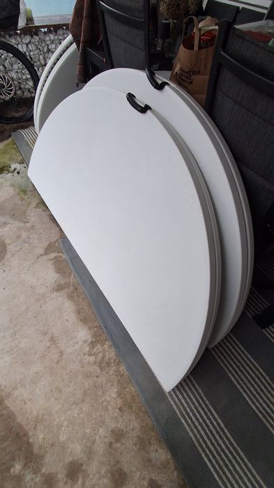 Vand mese rotunde pliabile de 10 persoane