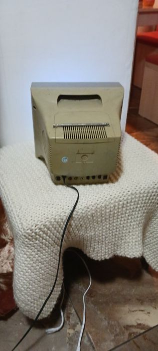 Vind tv auto la 220 v si 12 volti