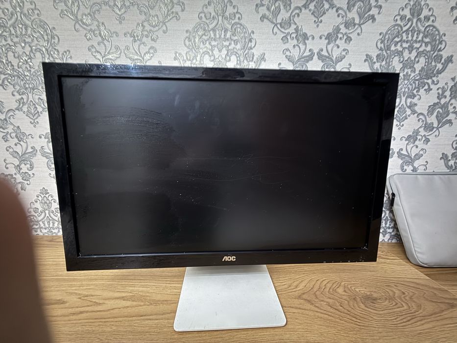 Monitor AOC Full HD