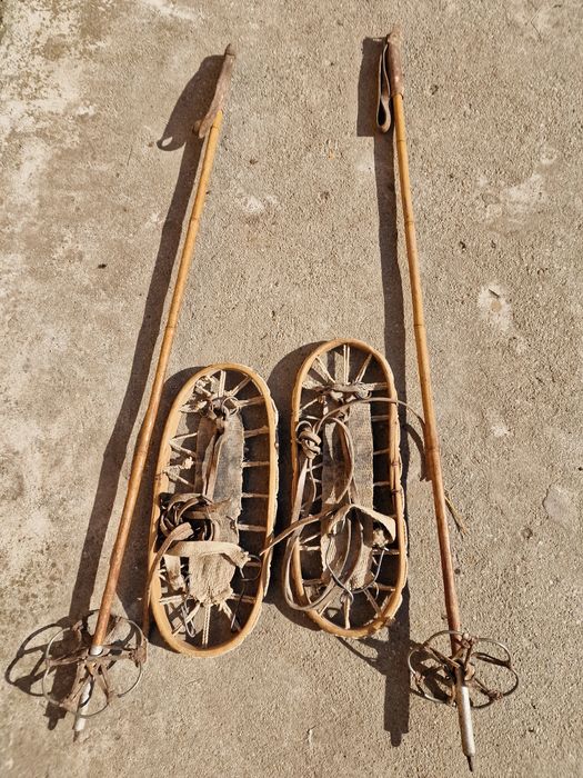 Rachete zăpadă vechi