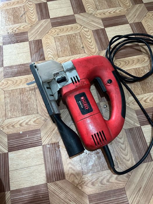 Лобзик по дереву