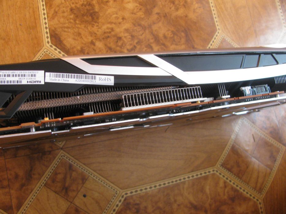 Saphire  Radeon  RX 6700 XT 12GB NITRO+    Мега  Яка  Видео  Карта