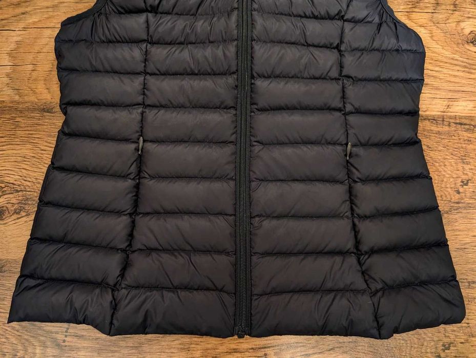 Ултралек Дамски пухен елек с качулка JOTT