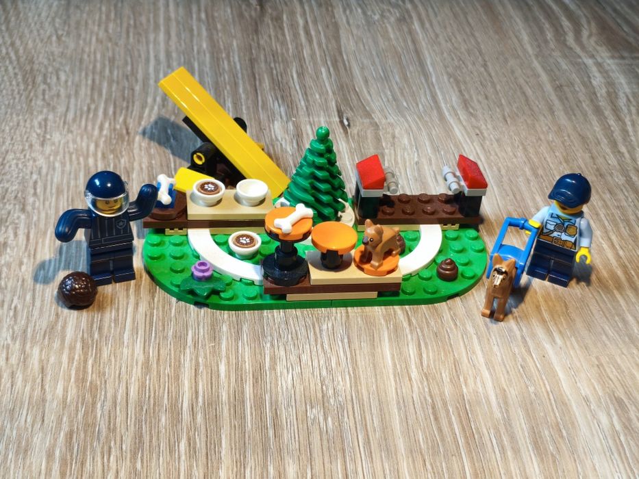LEGO City 60369 Dresaj de Câini de Poliție (Set retras)