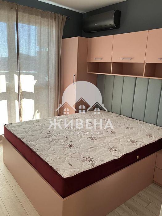 2-стаен апартамент под наем, Операта