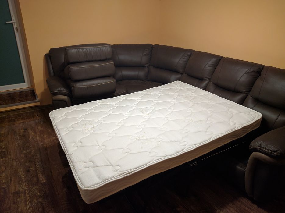 Canapea extensibila cu recliner