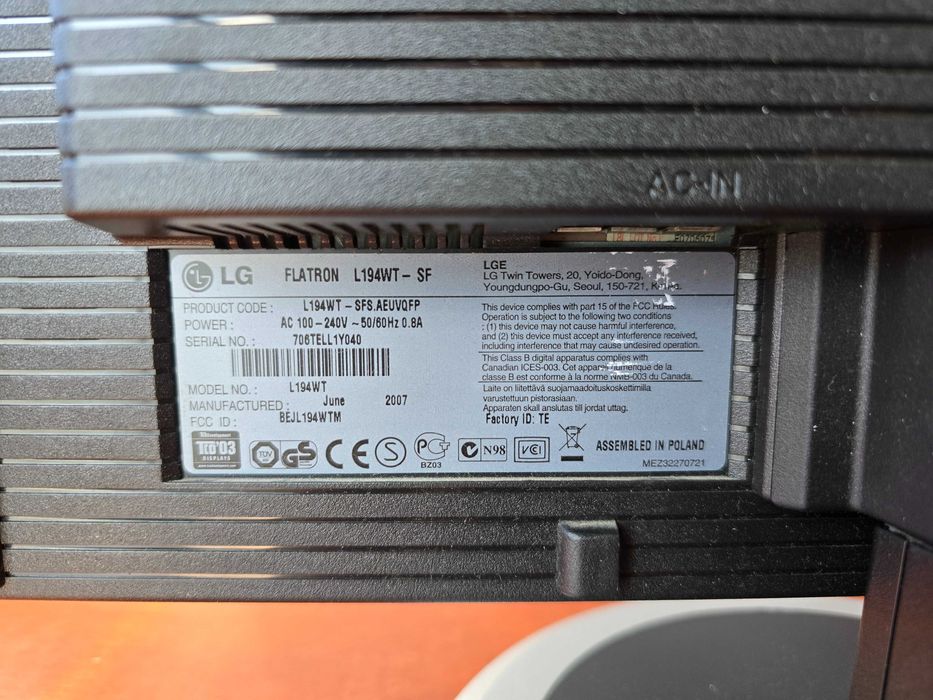 Монитор LG Flatron L194WT-SF – 19 инча (Widescreen)