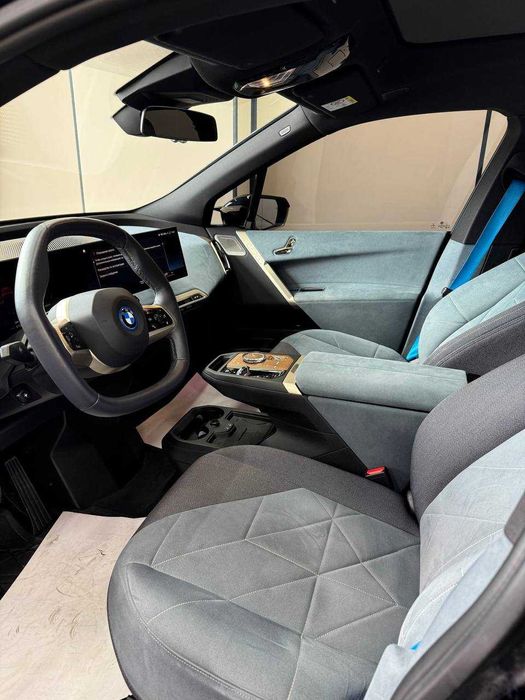 BMW ix40 электро