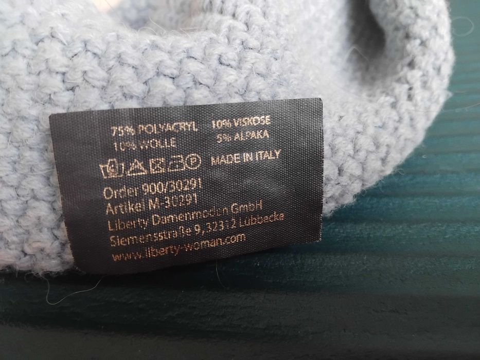 Висококачествена Италианска Вълнена Дамска Шапка