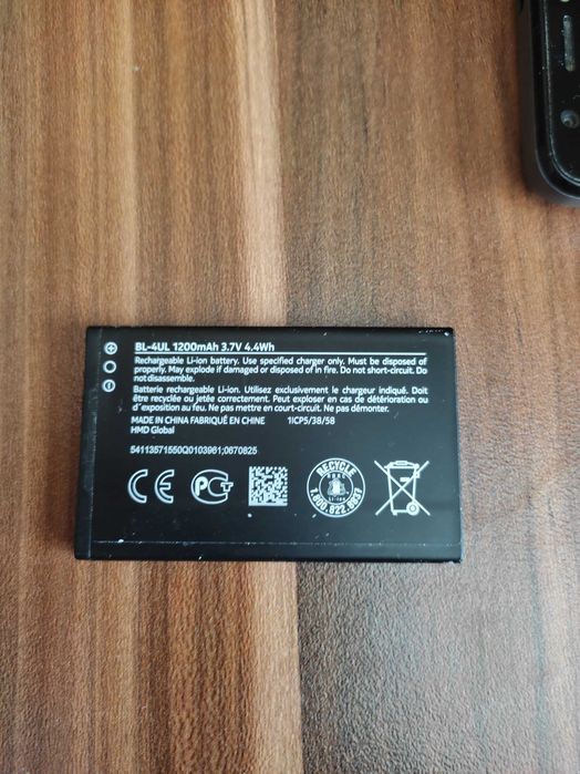 HONOR 8 4/32 и Нокиа 230 повреден