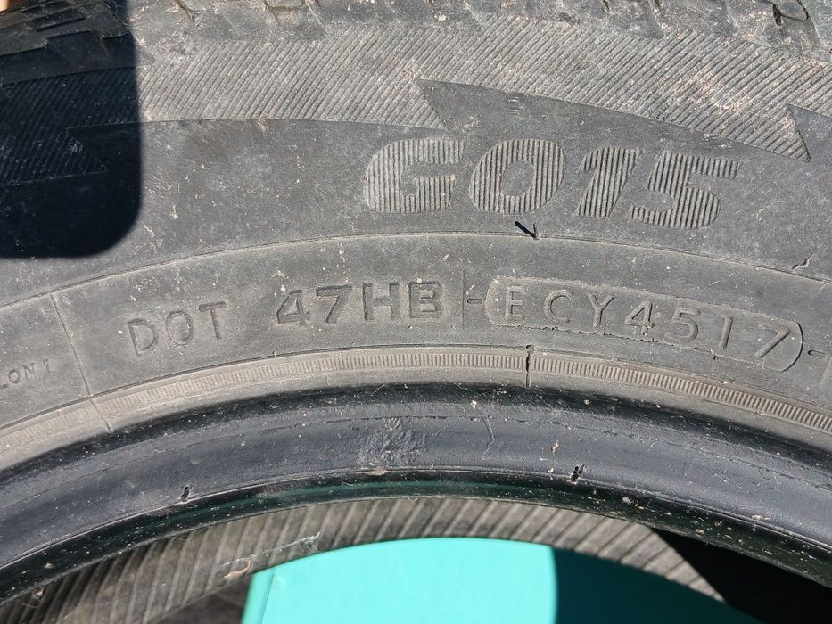 Гуми запазени 215-65-16 !