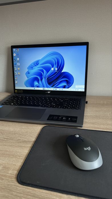 Ноутбук acer.