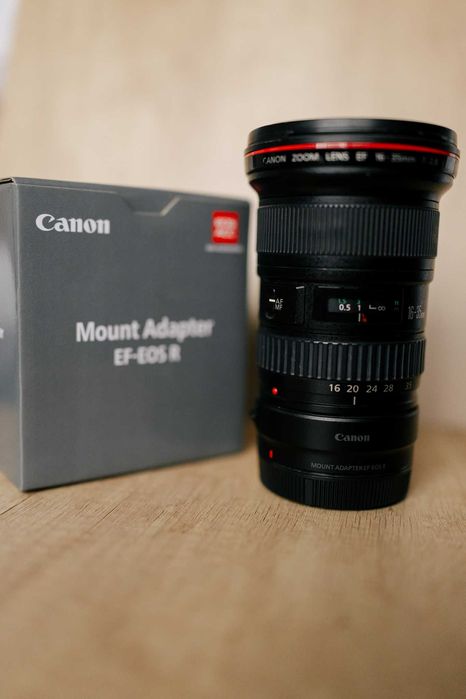 Canon EF 16-35mm f/2.8L II USM, ultrawide, seria L - stare foarte buna