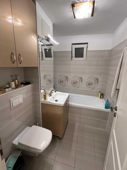 Proprietar vand ap cu 3 -4 cam in Mircea cel Batran