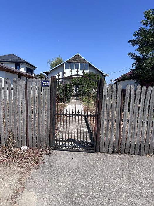 Vand casa in Geamana lstrada principala la 3km de oras