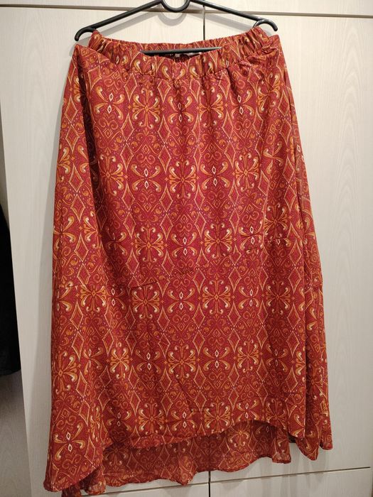 Дамска пола, червена