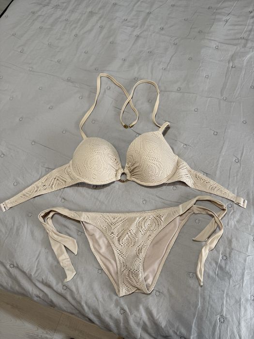 Дамски бански от две части