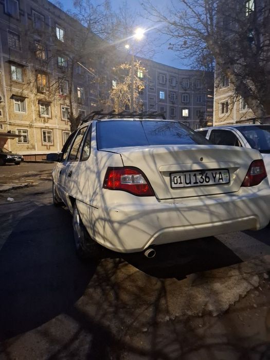Nexia 2 sotiladi srochni