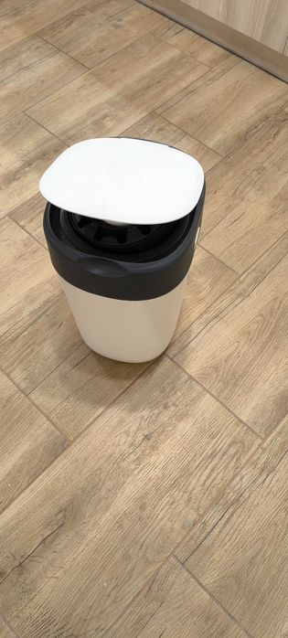 Хигиенен кош за пелени Tommee Tippee Twist & Click